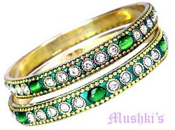 Lac Bangle - click here for large view